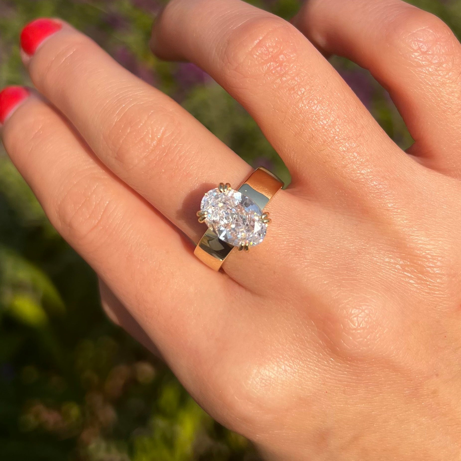 Wide Band Oval Elegant Vintage-Inspired Engagement Ring for Women