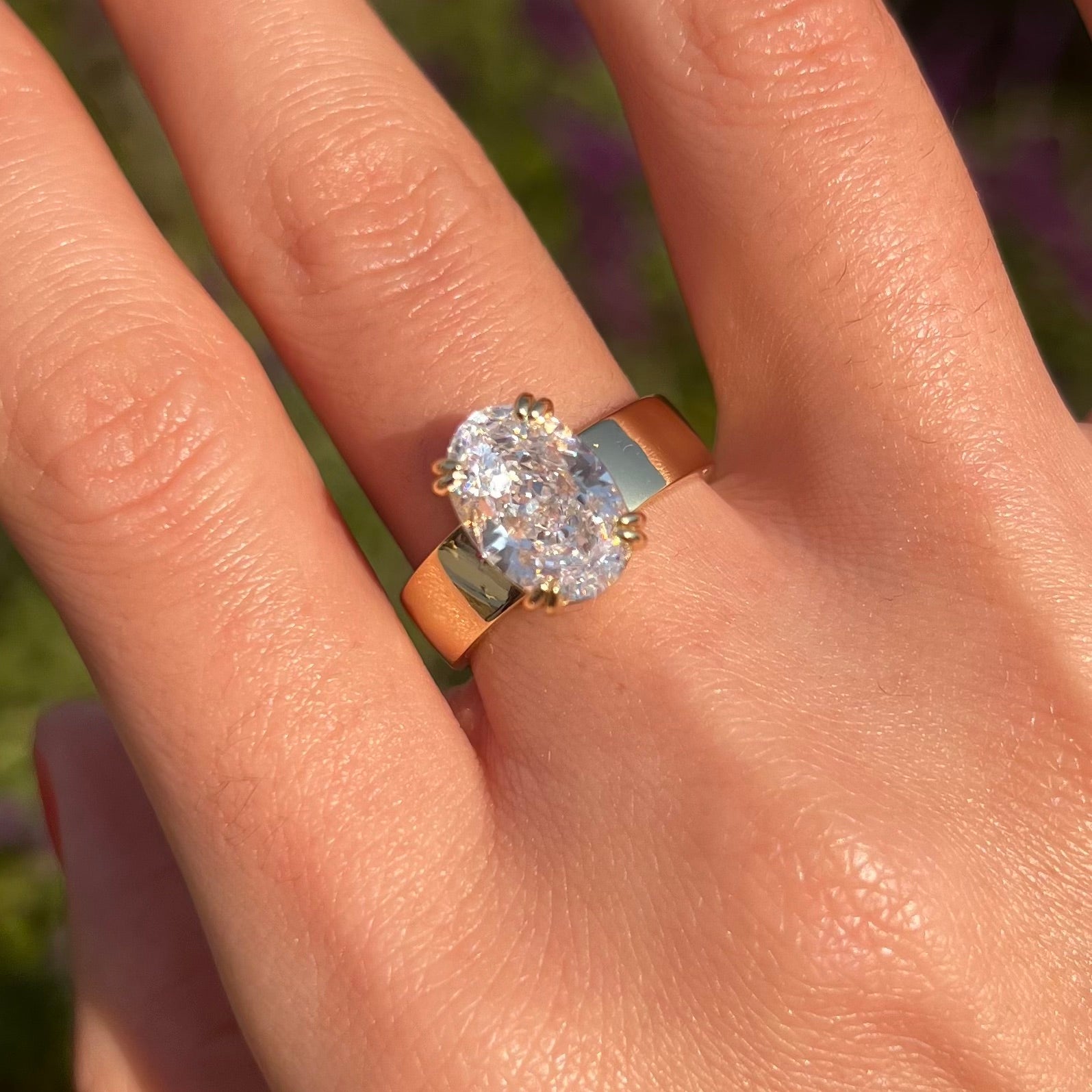 Wide Band Oval Elegant Vintage-Inspired Engagement Ring for Women