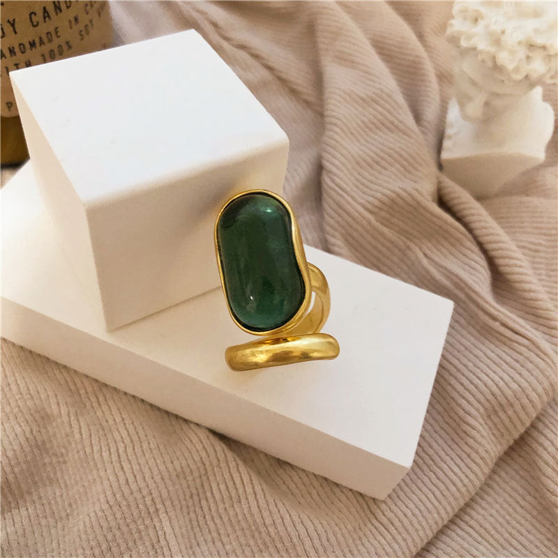 Retro Golden Tone Emerald Green Ring & Golden Tone Hollow Band