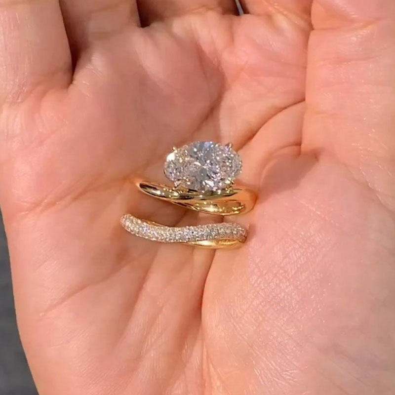 Stunning 2PCS Oval Cut Sterling Silver Bridal Set