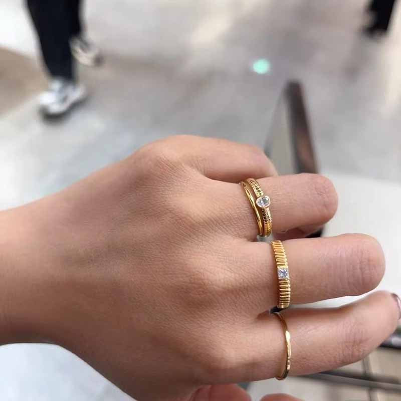 Grosgrain Design Golden Tone Ring