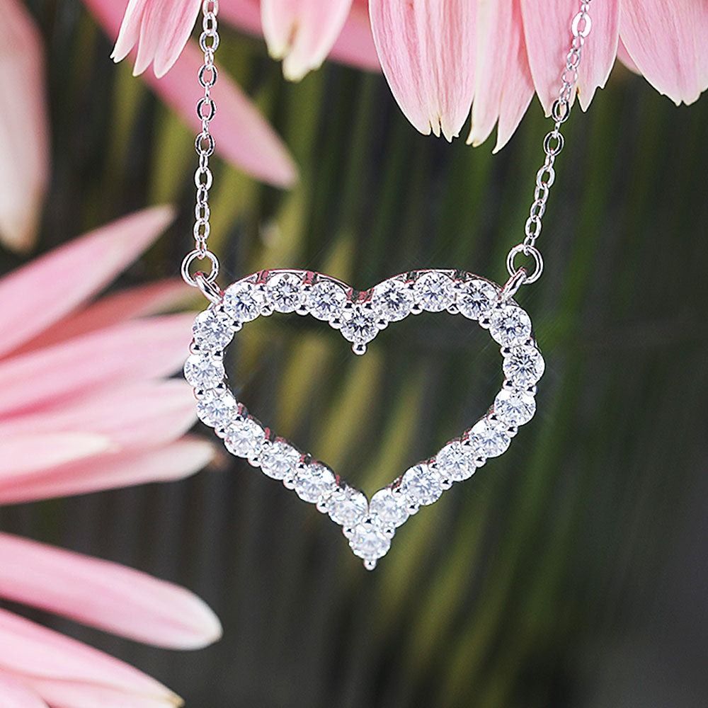 Hallow Heart Shape Design Moissanite Pendant Necklace