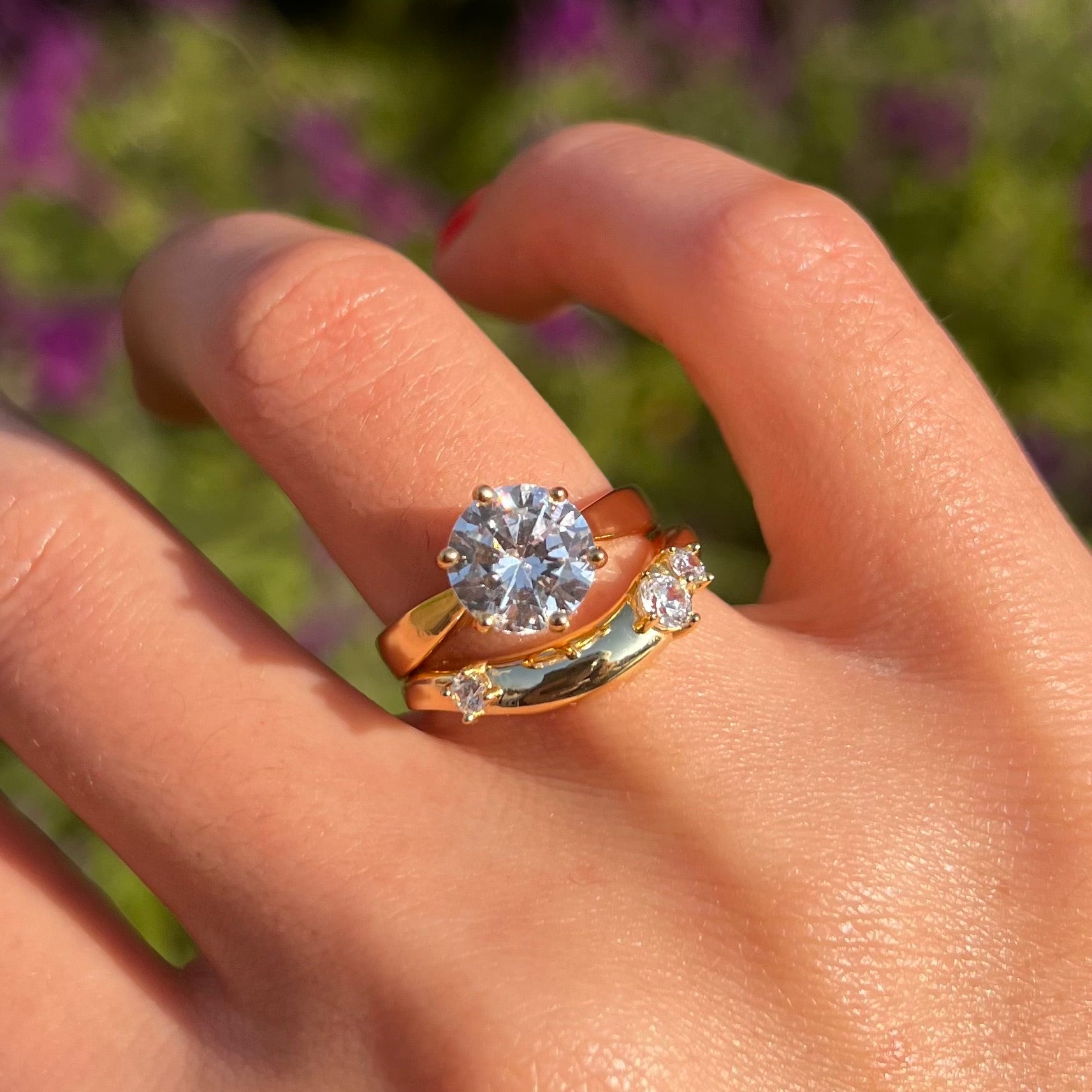 Elegant Design Round Cut 2 Pcs Bridal Set