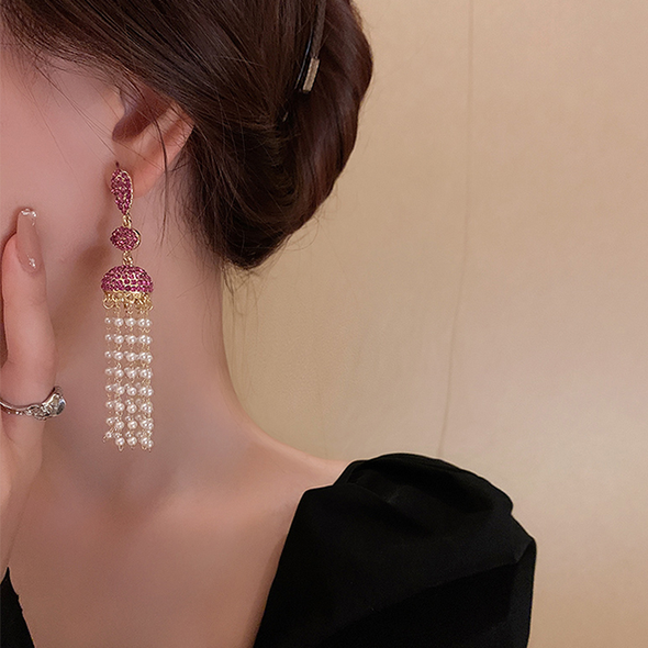 Rhinestones Paved Drop Earrings With Pearl Fringe