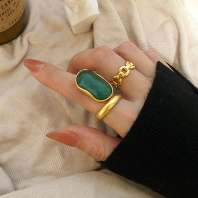 Retro Golden Tone  Emerald Green Ring & Golden Tone Hollow Band