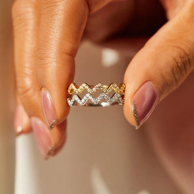 Elegant Wave Design Wedding Band In Sterling Silver