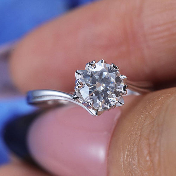 ShineofDiamond 1.0 CT Snowflake Design Round Cut Moissanite Ring