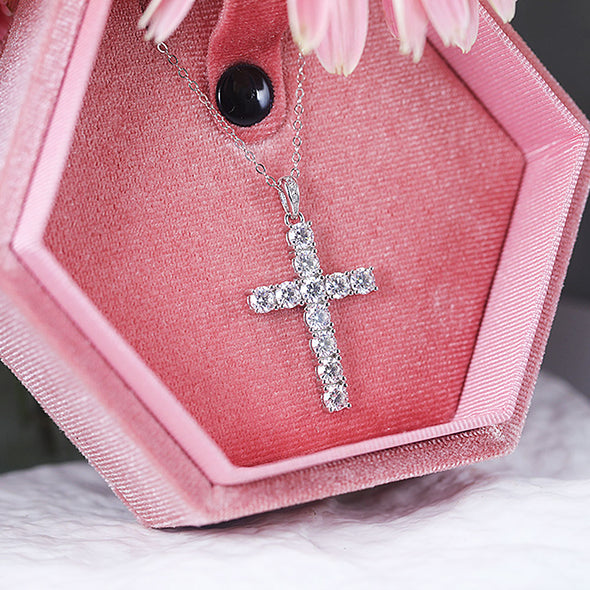 Classic Cross Design Sterling Silver Moissanite Pendant Necklace