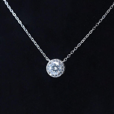 Classic 1.0 CT Round Cut Halo Design Moissanite Necklace