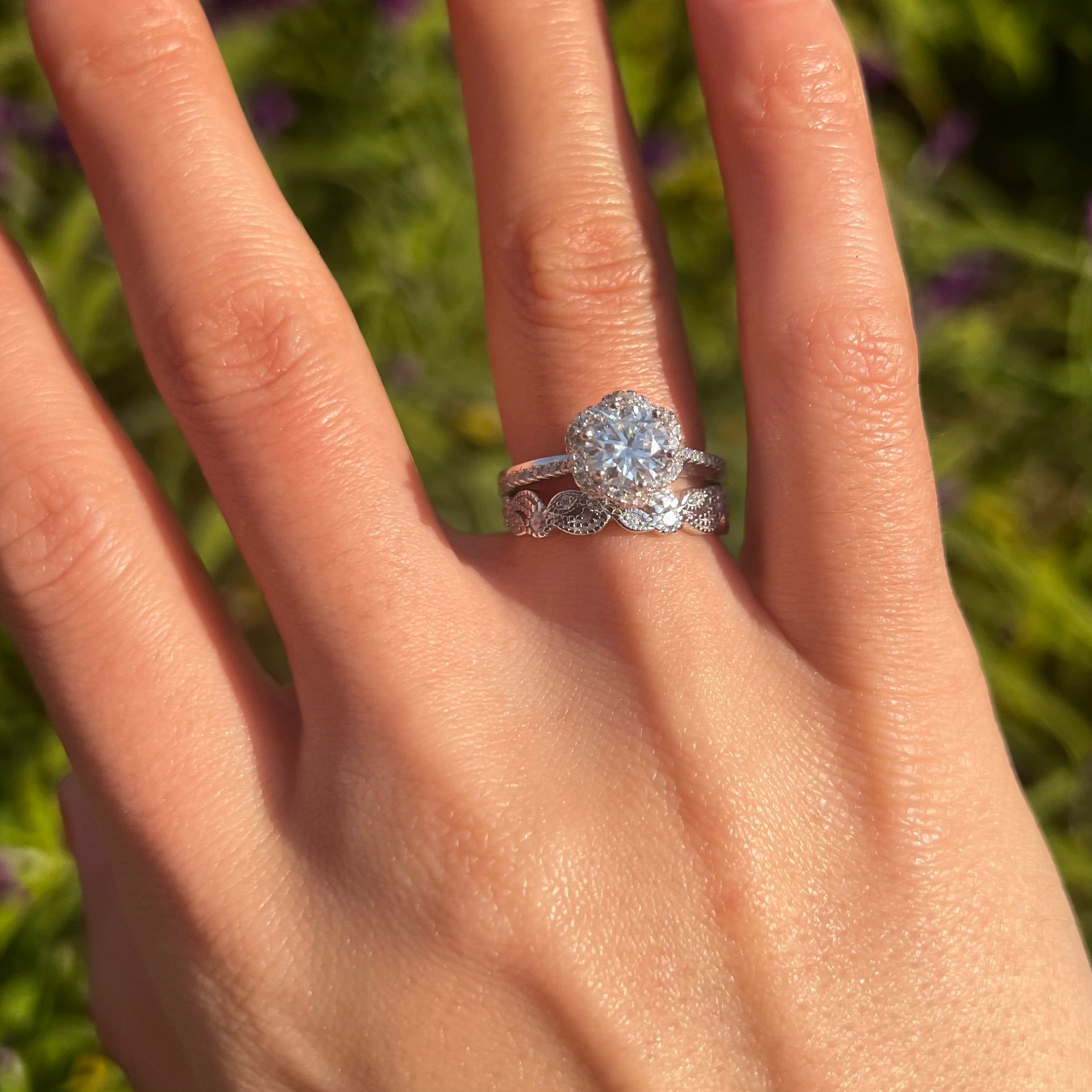 Elegant 2 Pcs Flower Design Sterling Silver Bridal Set With Lace Band