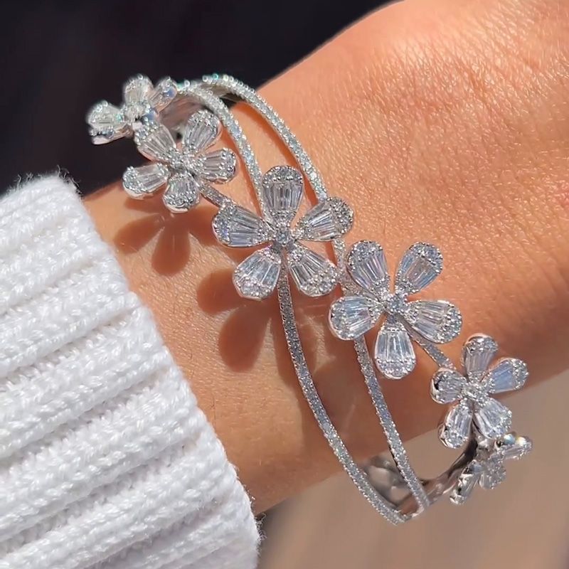 Beautiful Handmade Floral Design in Sterling Silver