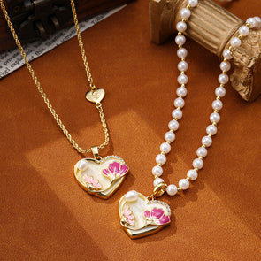 Retro Flower Heart Design Pearl Neckalce