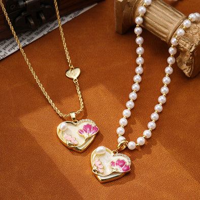 Retro Flower Heart Design Pearl Neckalce