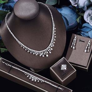 4 Pcs Luxury Sparkling Full Diamond Jewelry Set