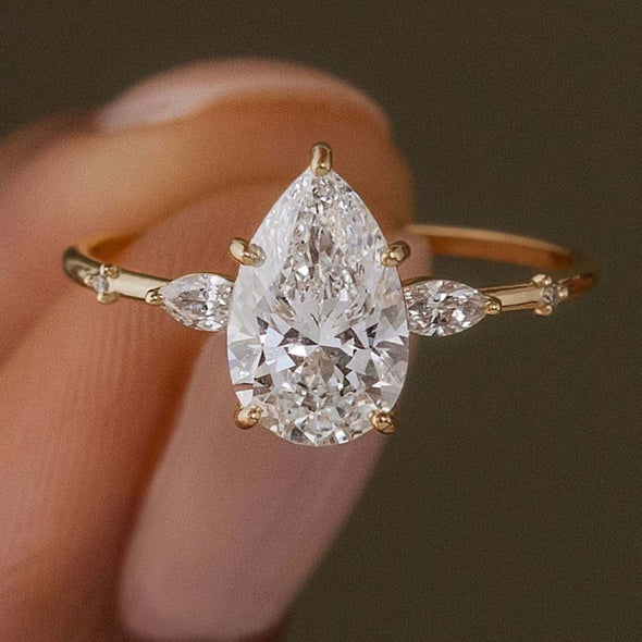 Stunning Pear Cut Moissanite Ring