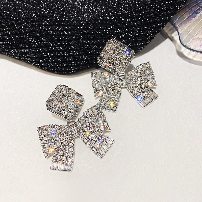 Chic Bowknot Design Drop Earrings