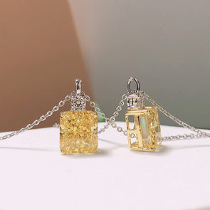 Stunning 4.5ct Yellow Pendant Necklace