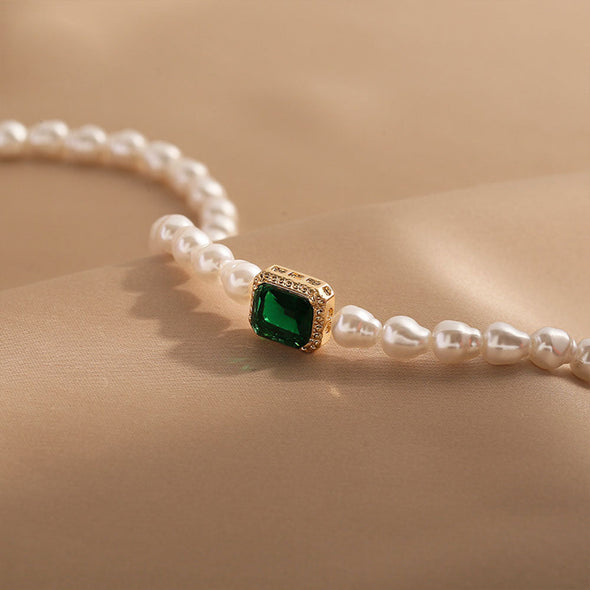 Vintage Pearl & Emerald Green Gemstone Choker