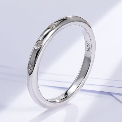 Classic Moissanite 18k White Gold Plated Band