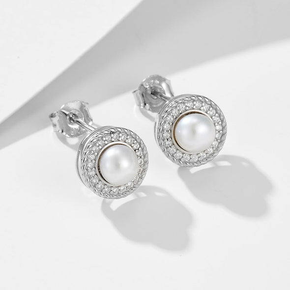 Retro Halo Natural Pearls Stud Earrings