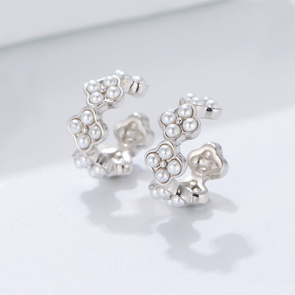 Vintage Design Peals Sterling Clip Earrings