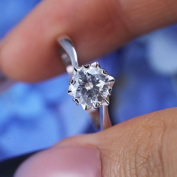 ShineofDiamond 1.0 CT Snowflake Design Round Cut Moissanite Ring