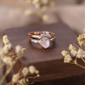 Vintage Oval Shape Design Moon Stone Silver Ring Set