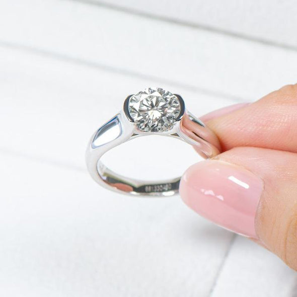 Round Cut 925 Sterling Silver Solitaire Ring
