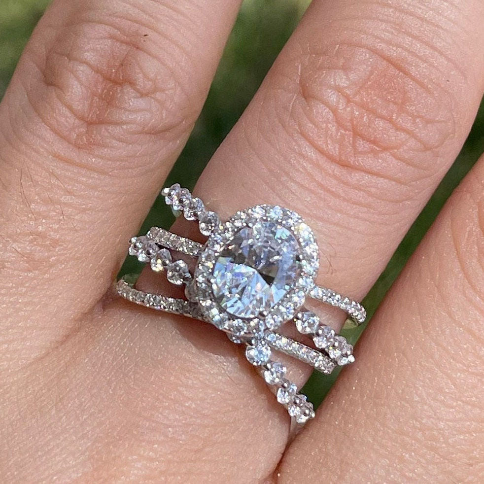 halo plain band....the wedding band would need to be plain too! | Wedding  anniversary rings, Halo engagement rings, Engagement rings