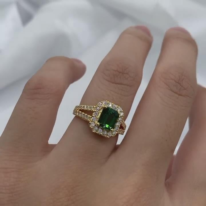 Classic Rectangle Emerald Ring in 9ct Yellow GoldGemondoRings – Gemondo IT